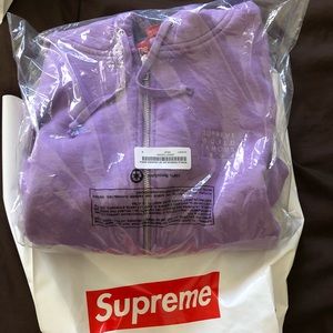 Authentic Supreme World Famous Violet M new